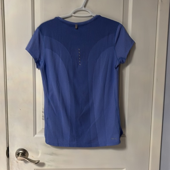 Nike Dry Fit T Shirt - Picture 5 of 6